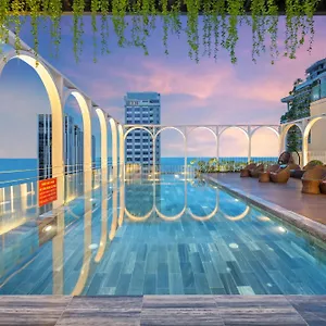 Golden Lotus Luxury - Complimentary Daily Afternoon Tea ホテル